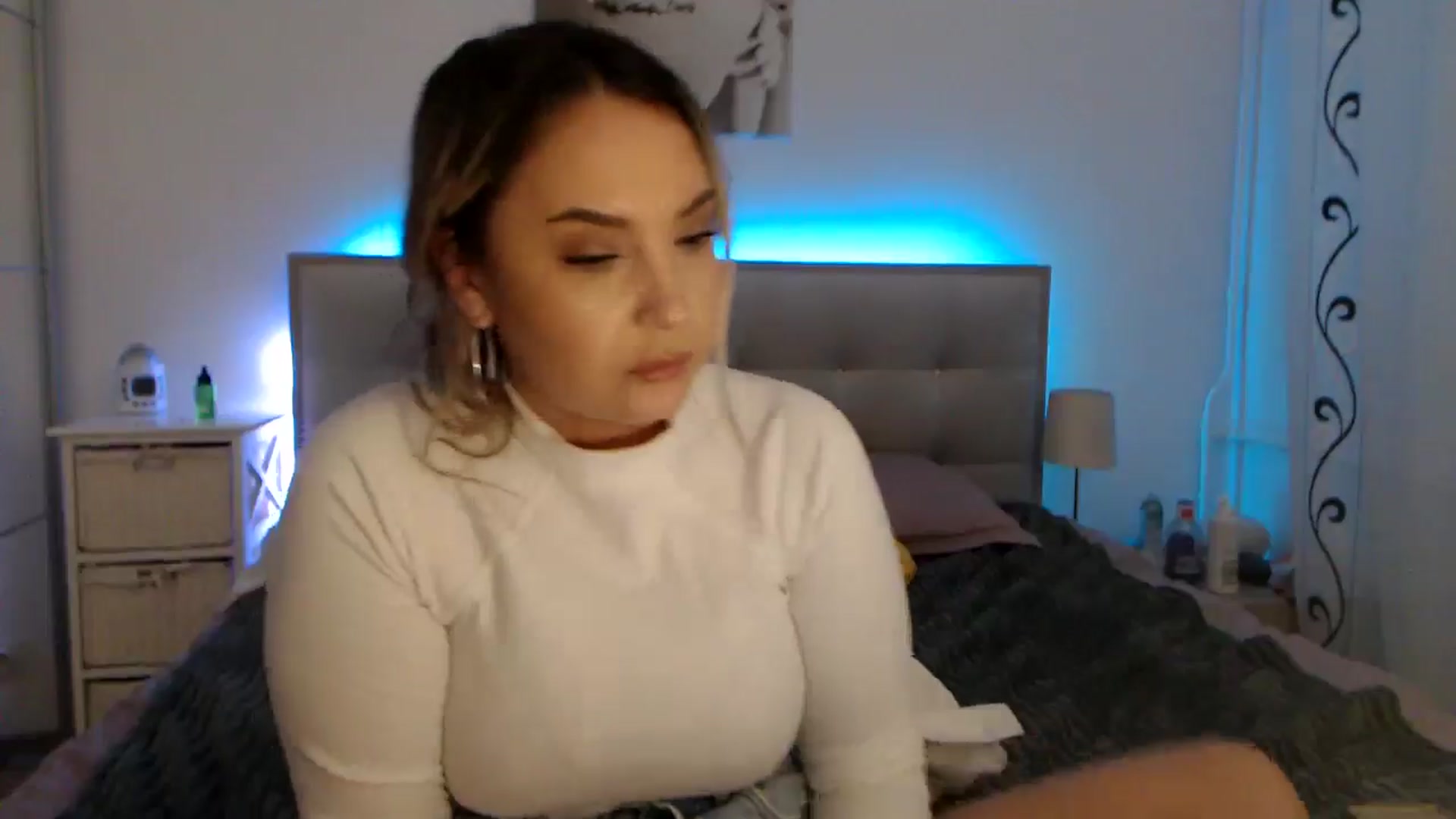Gallery image thumbnail from CrinnaMania's myfreecams stream on, 10/29/2024, 13:40 image 18 of 20
