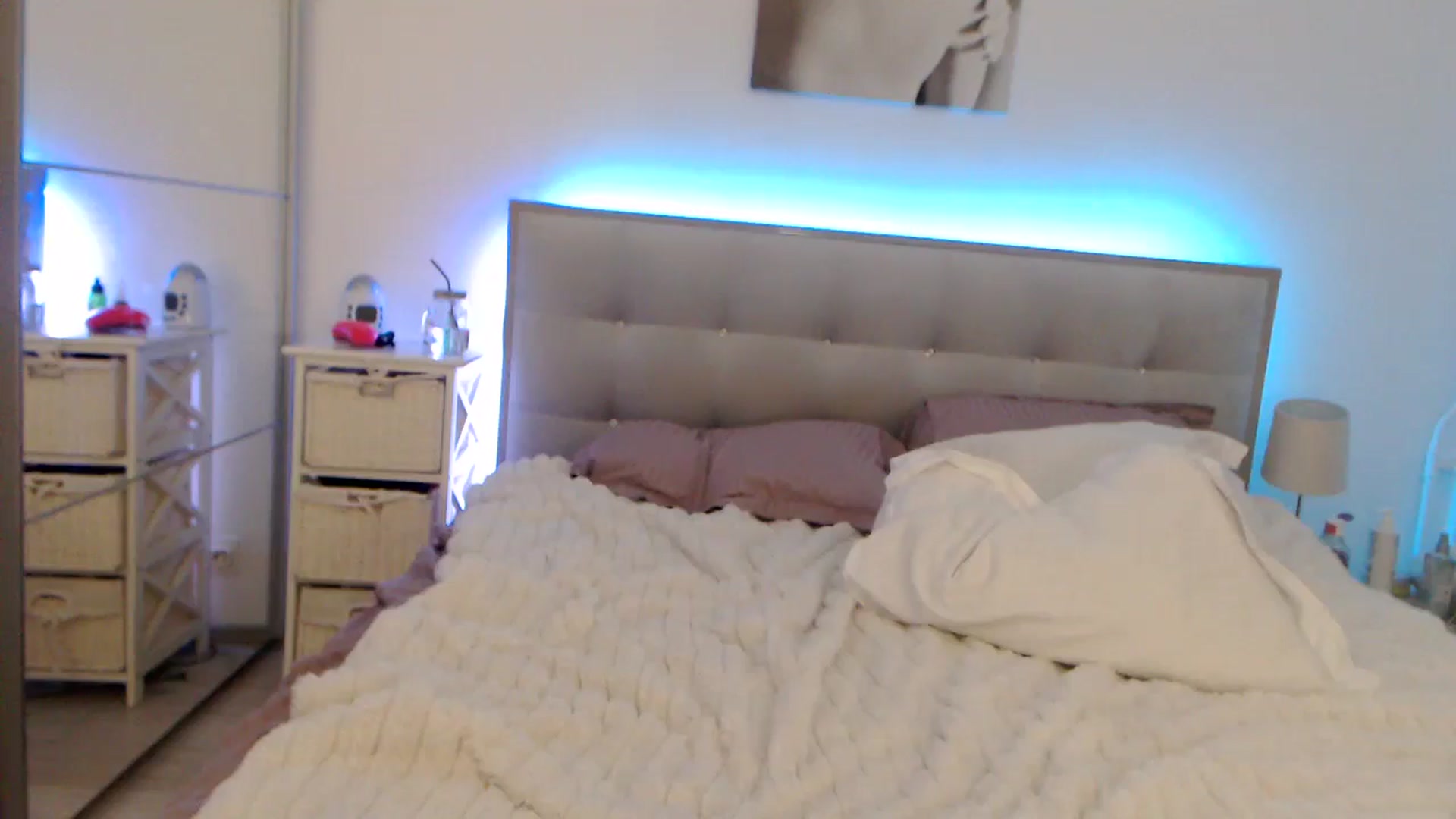 Gallery image thumbnail from CrinnaMania's myfreecams stream on, 11/06/2024, 12:01 image 2 of 20