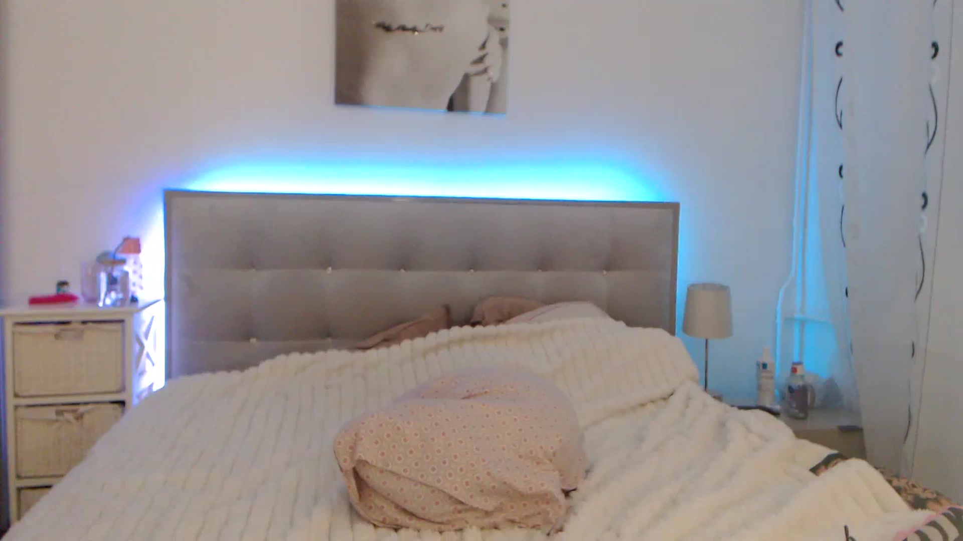 Gallery image thumbnail from CrinnaMania's myfreecams stream on, 11/18/2024, 12:14 image 5 of 20