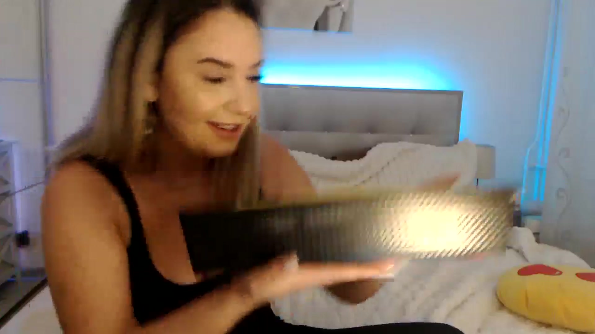 Gallery image thumbnail from CrinnaMania's myfreecams stream on, 11/21/2024, 12:45 image 9 of 20