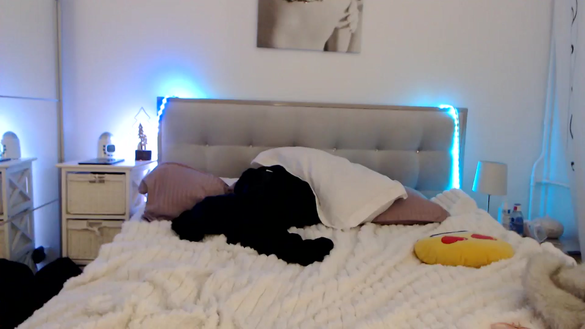 Gallery image thumbnail from CrinnaMania's myfreecams stream on, 01/05/2025, 13:40 image 19 of 20