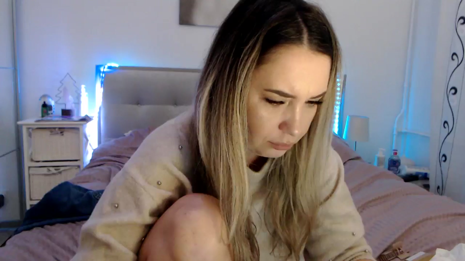 Gallery image thumbnail from CrinnaMania's myfreecams stream on, 02/04/2025, 11:19 image 16 of 20