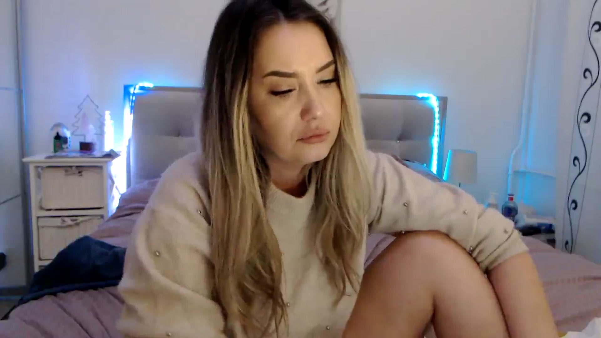 Gallery image thumbnail from CrinnaMania's myfreecams stream on, 02/04/2025, 11:19 image 14 of 20