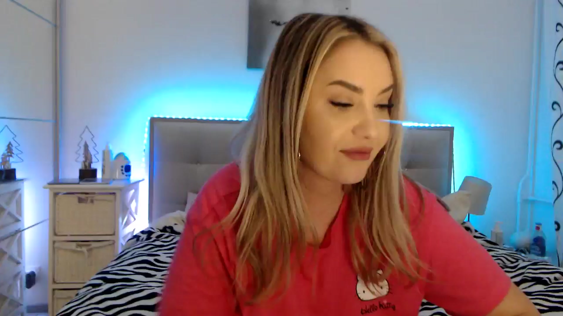 Gallery image thumbnail from CrinnaMania's myfreecams stream on, 02/24/2025, 12:20 image 10 of 20