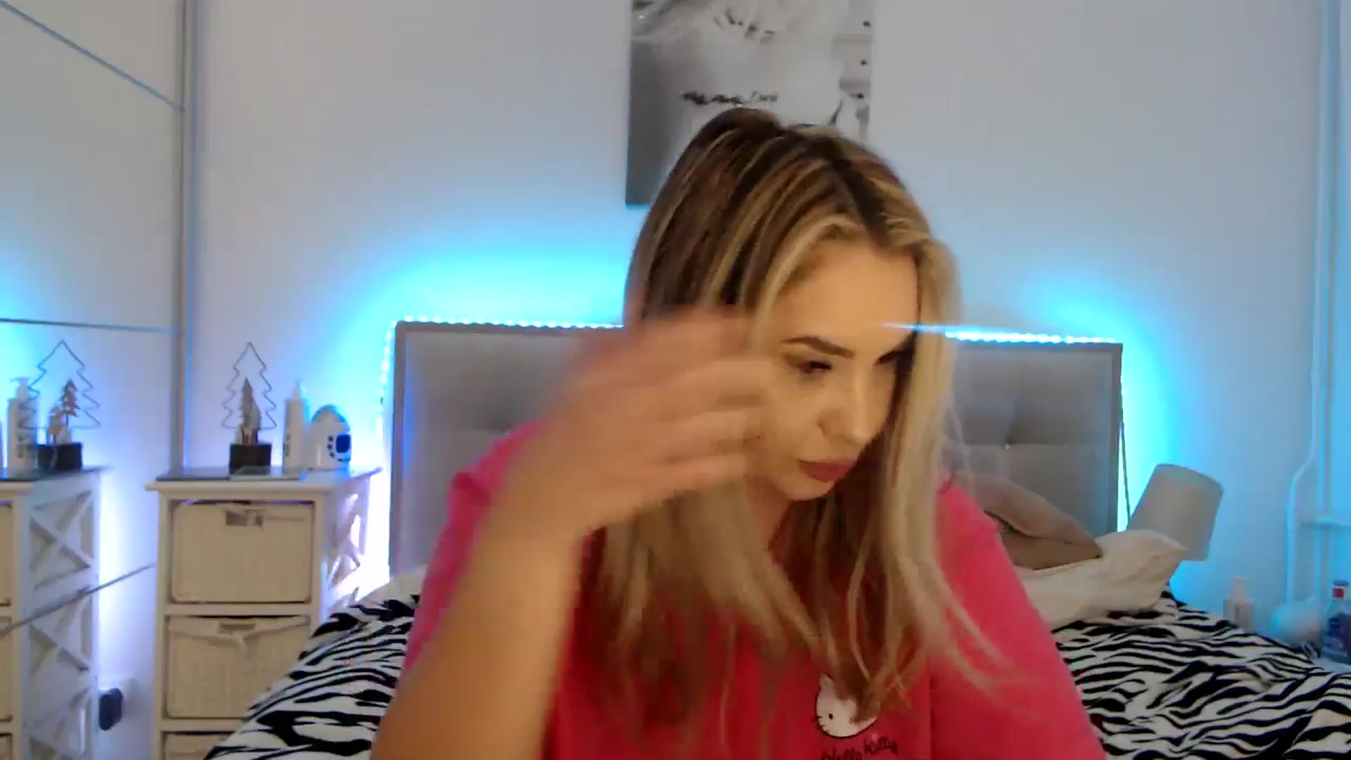 Gallery image thumbnail from CrinnaMania's myfreecams stream on, 02/24/2025, 12:20 image 19 of 20