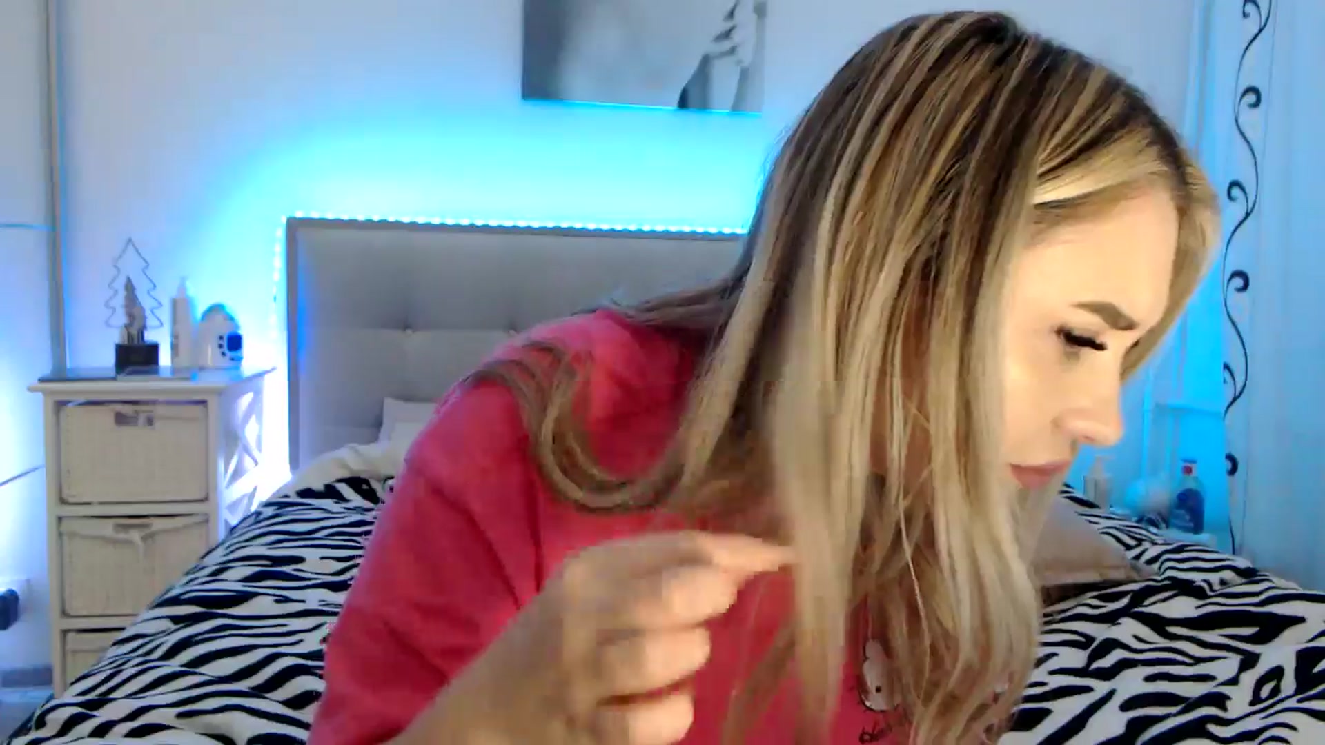 Gallery image thumbnail from CrinnaMania's myfreecams stream on, 02/24/2025, 12:20 image 15 of 20