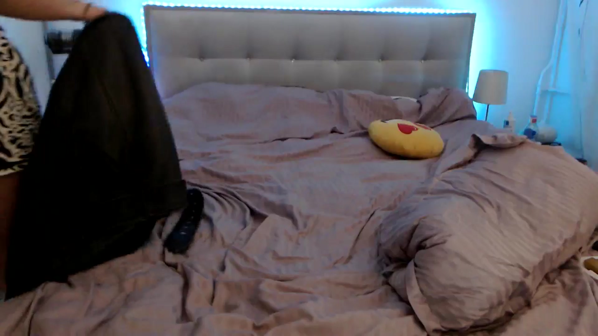 Gallery image thumbnail from CrinnaMania's myfreecams stream on, 03/14/2025, 11:14 image 9 of 20