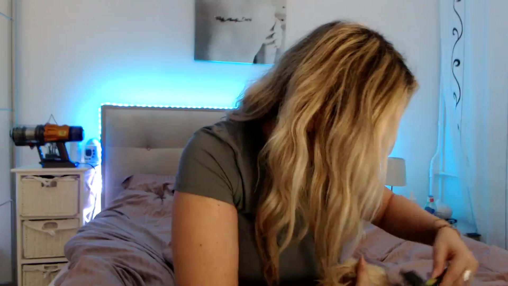 Gallery image thumbnail from CrinnaMania's myfreecams stream on, 03/14/2025, 12:24 image 17 of 20