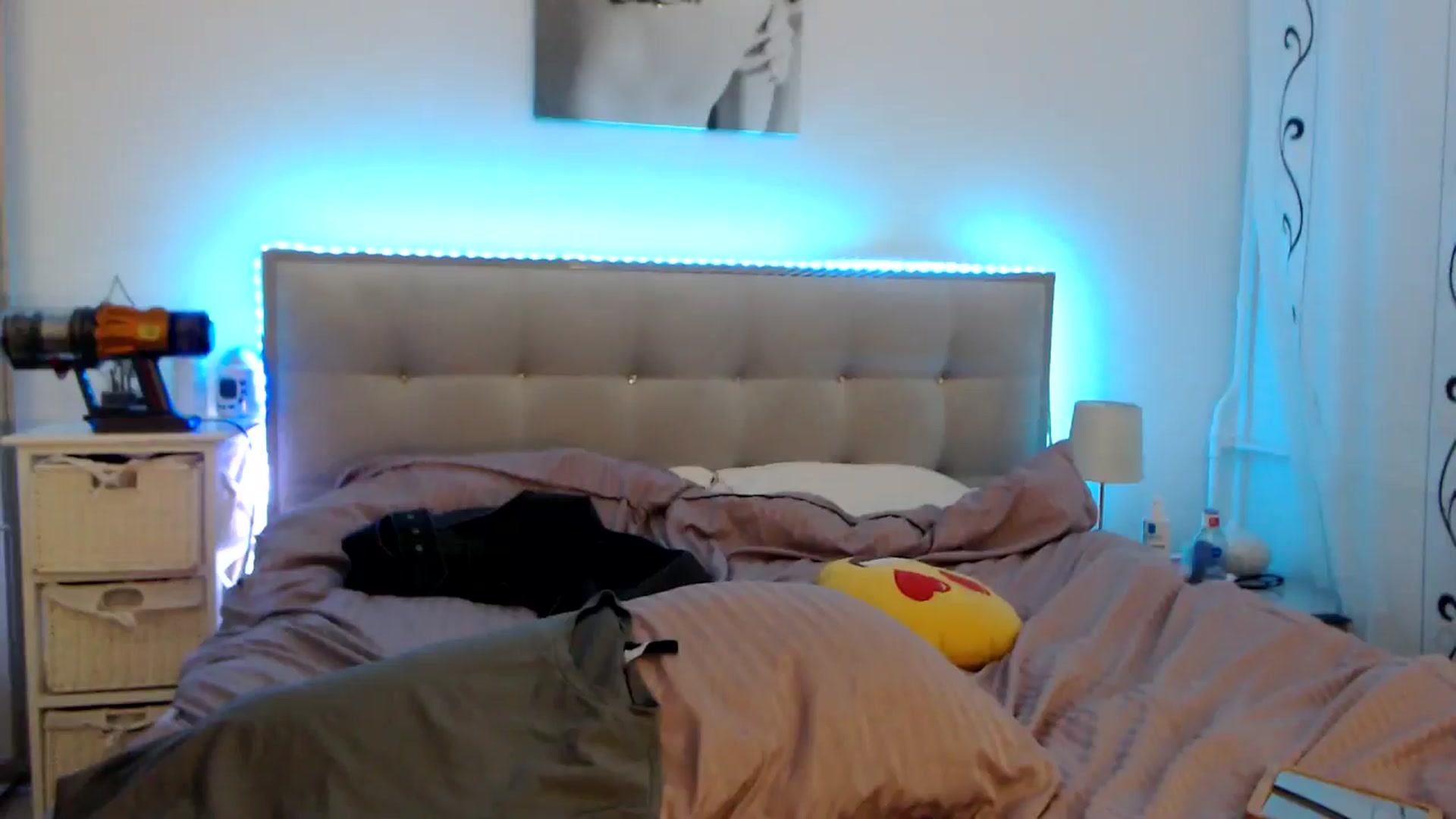 Gallery image thumbnail from CrinnaMania's myfreecams stream on, 03/14/2025, 12:24 image 4 of 20