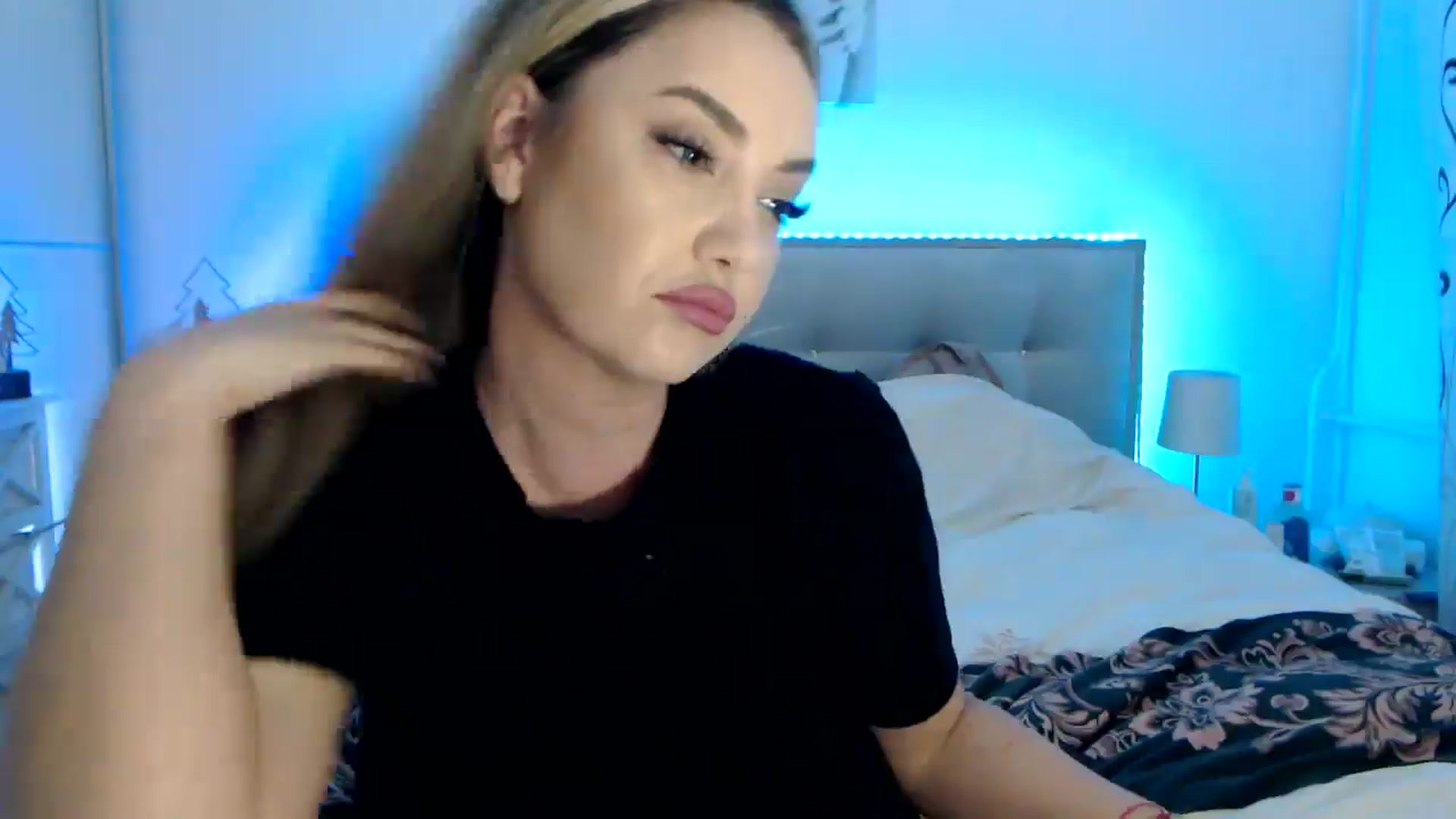 Gallery image thumbnail from CrinnaMania's myfreecams stream on, 04/02/2025, 08:55 image 10 of 20