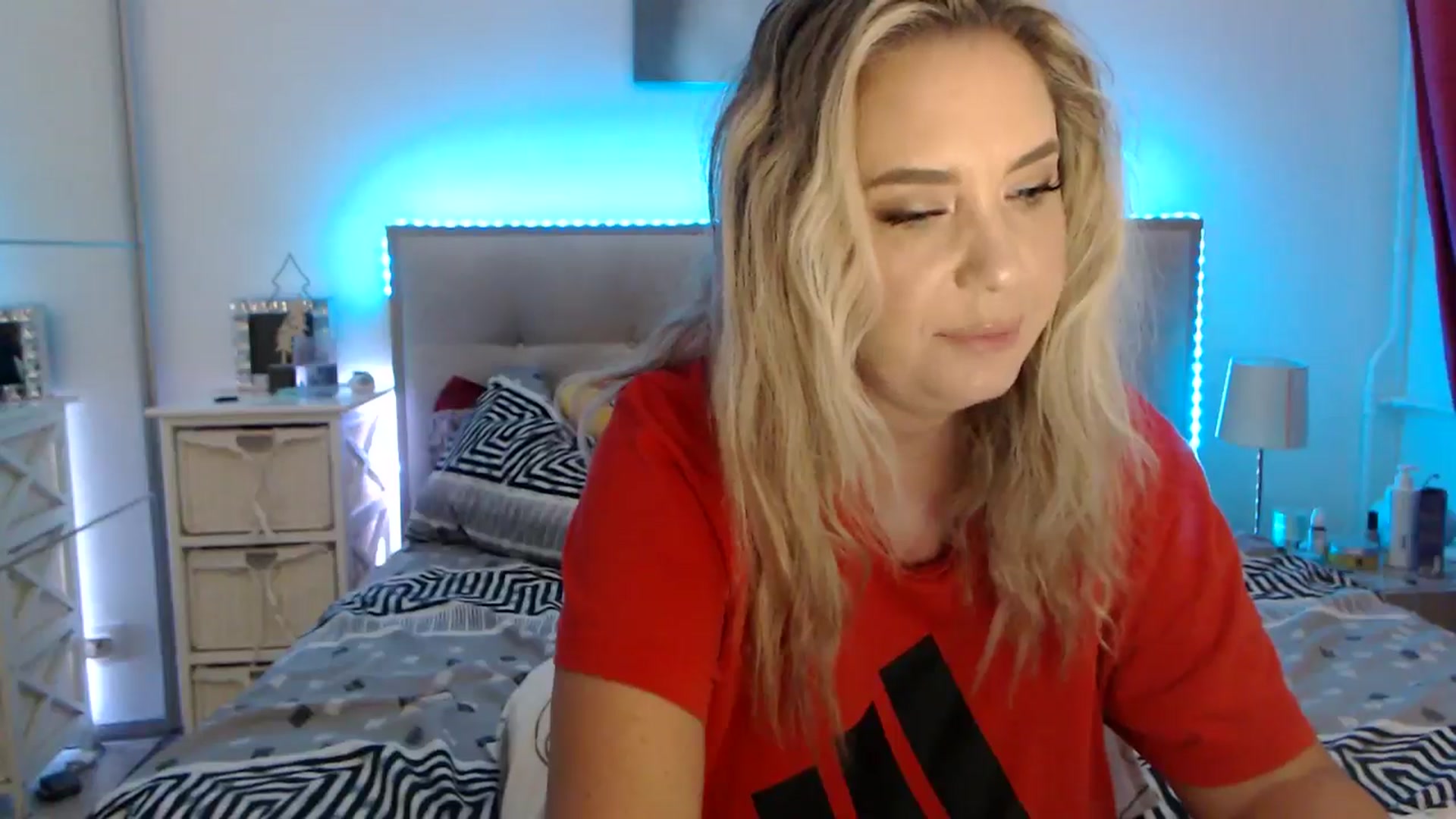Gallery image thumbnail from CrinnaMania's myfreecams stream on, 09/19/2025, 10:02 image 10 of 20