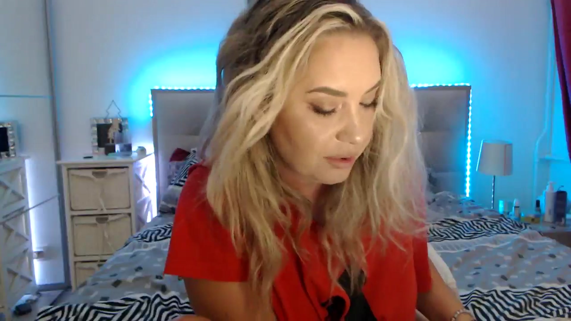 Gallery image thumbnail from CrinnaMania's myfreecams stream on, 09/19/2025, 10:02 image 3 of 20