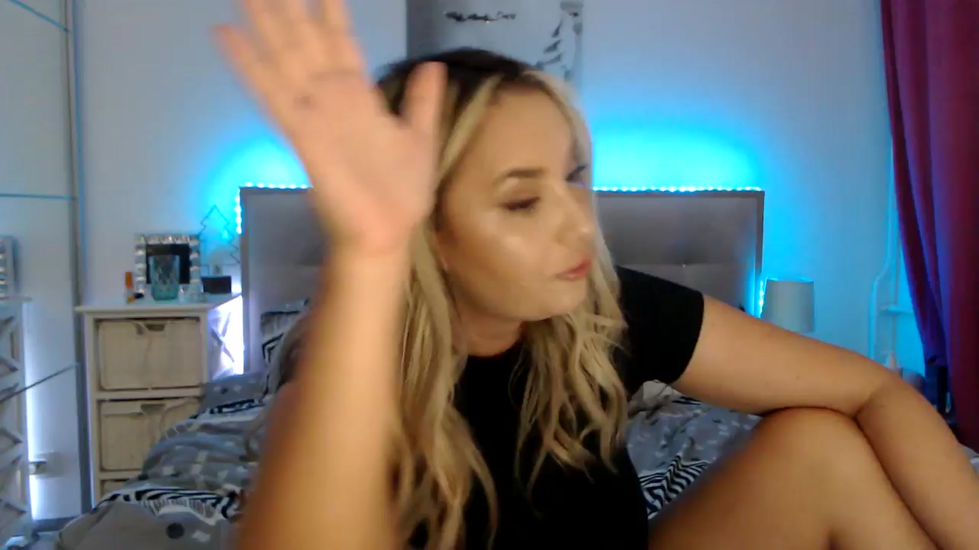 Gallery image thumbnail from CrinnaMania's myfreecams stream on, 09/23/2025, 10:47 image 1 of 20