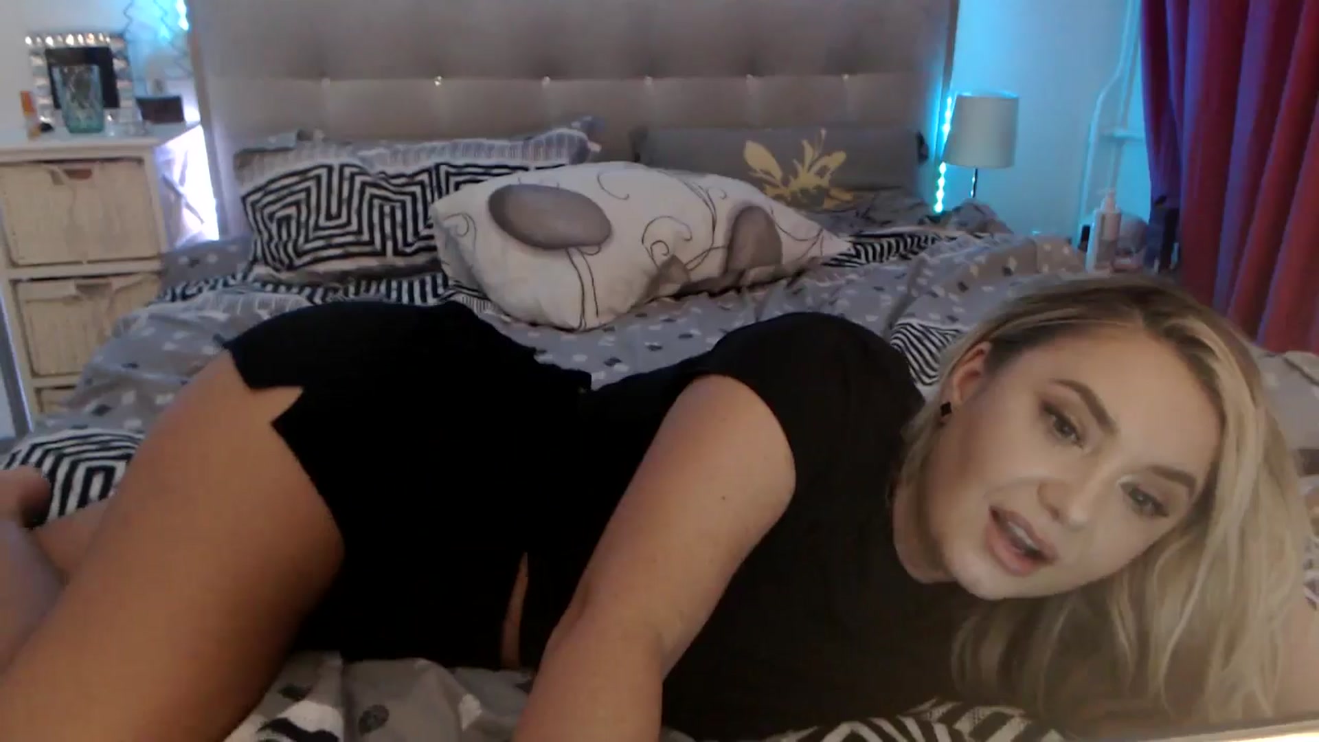Gallery image thumbnail from CrinnaMania's myfreecams stream on, 09/23/2025, 10:47 image 19 of 20