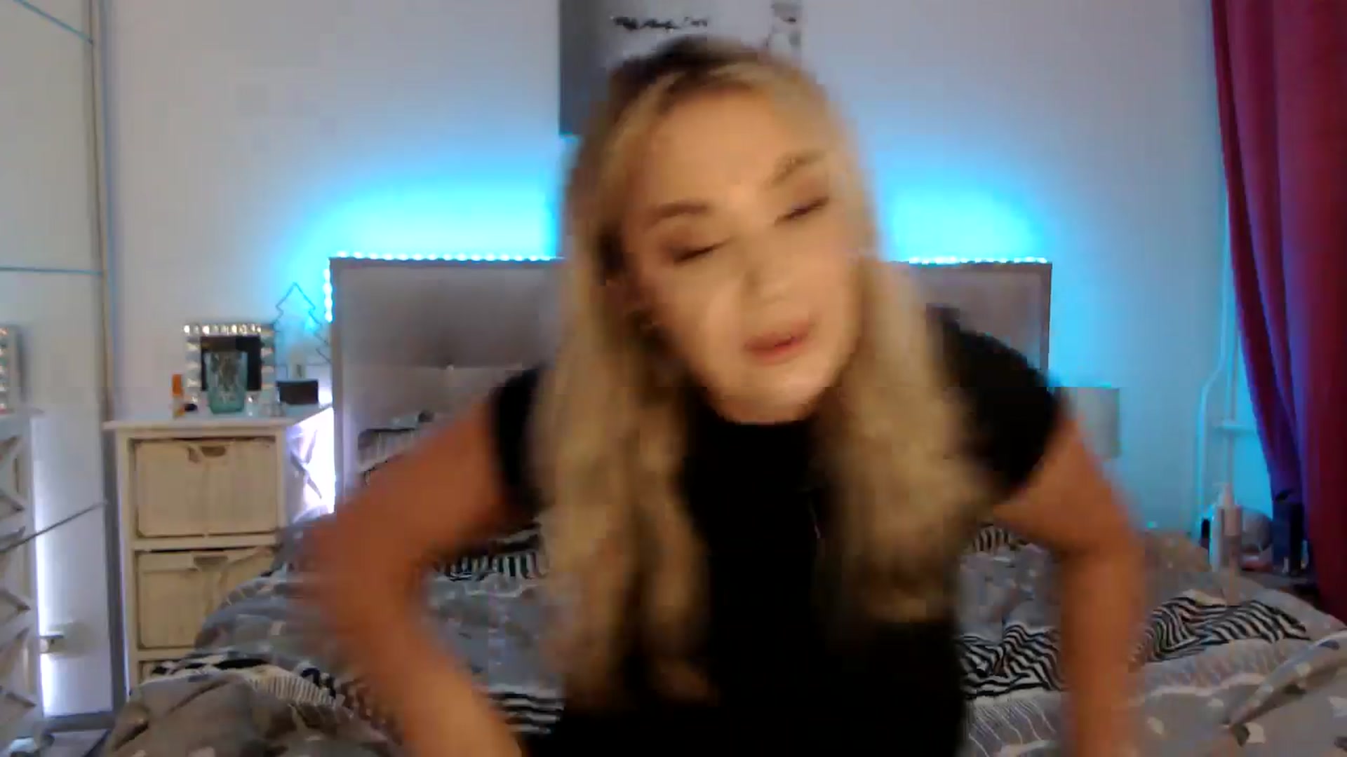 Gallery image thumbnail from CrinnaMania's myfreecams stream on, 09/23/2025, 10:47 image 2 of 20