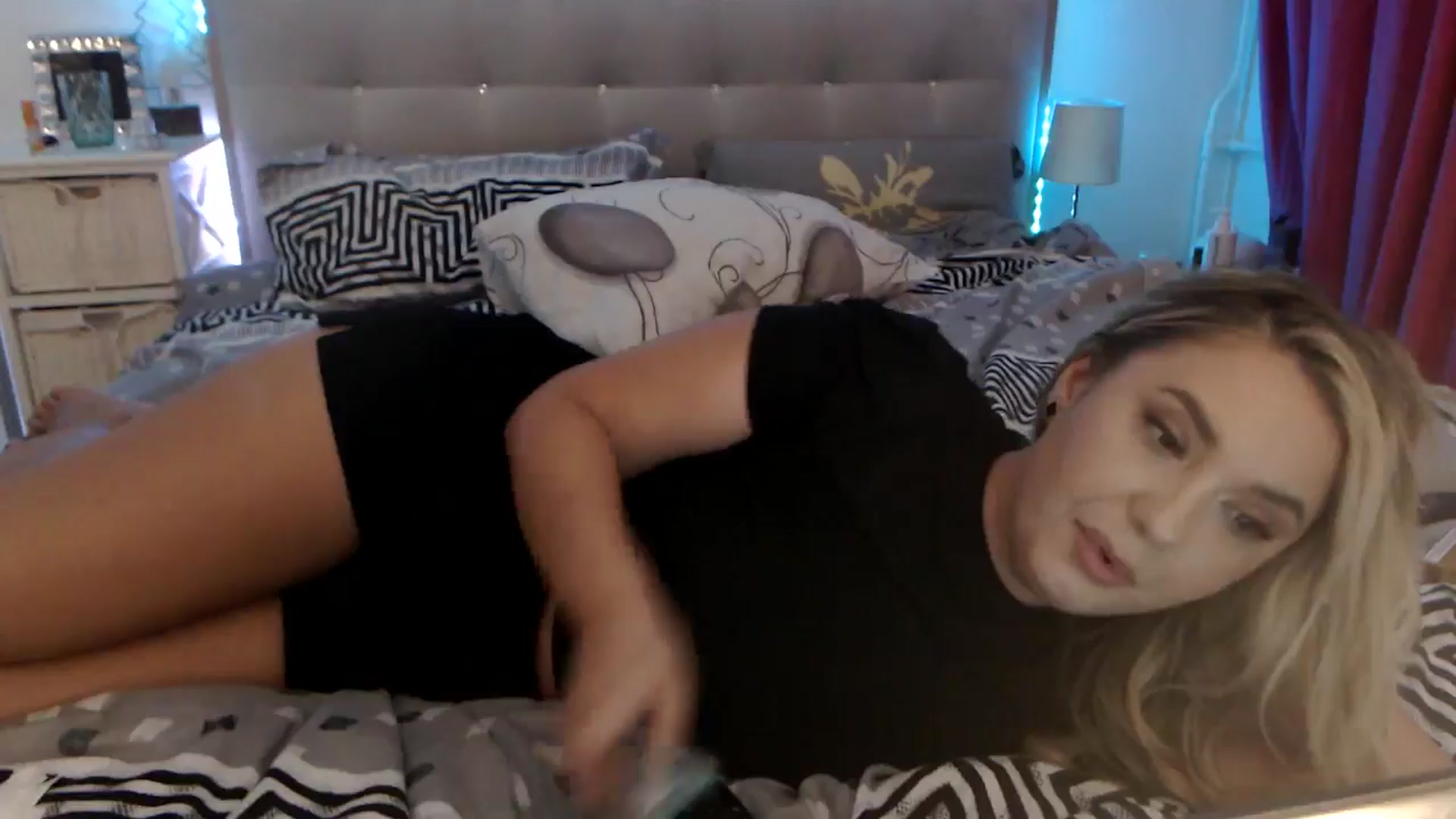 Gallery image thumbnail from CrinnaMania's myfreecams stream on, 09/23/2025, 10:47 image 15 of 20