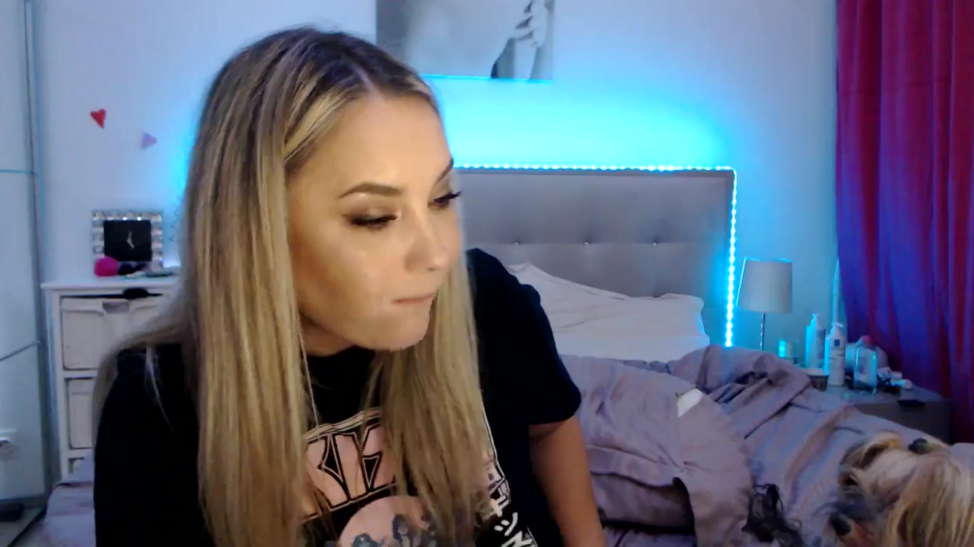Gallery image thumbnail from CrinnaMania's myfreecams stream on, 10/11/2025, 22:19 image 16 of 20