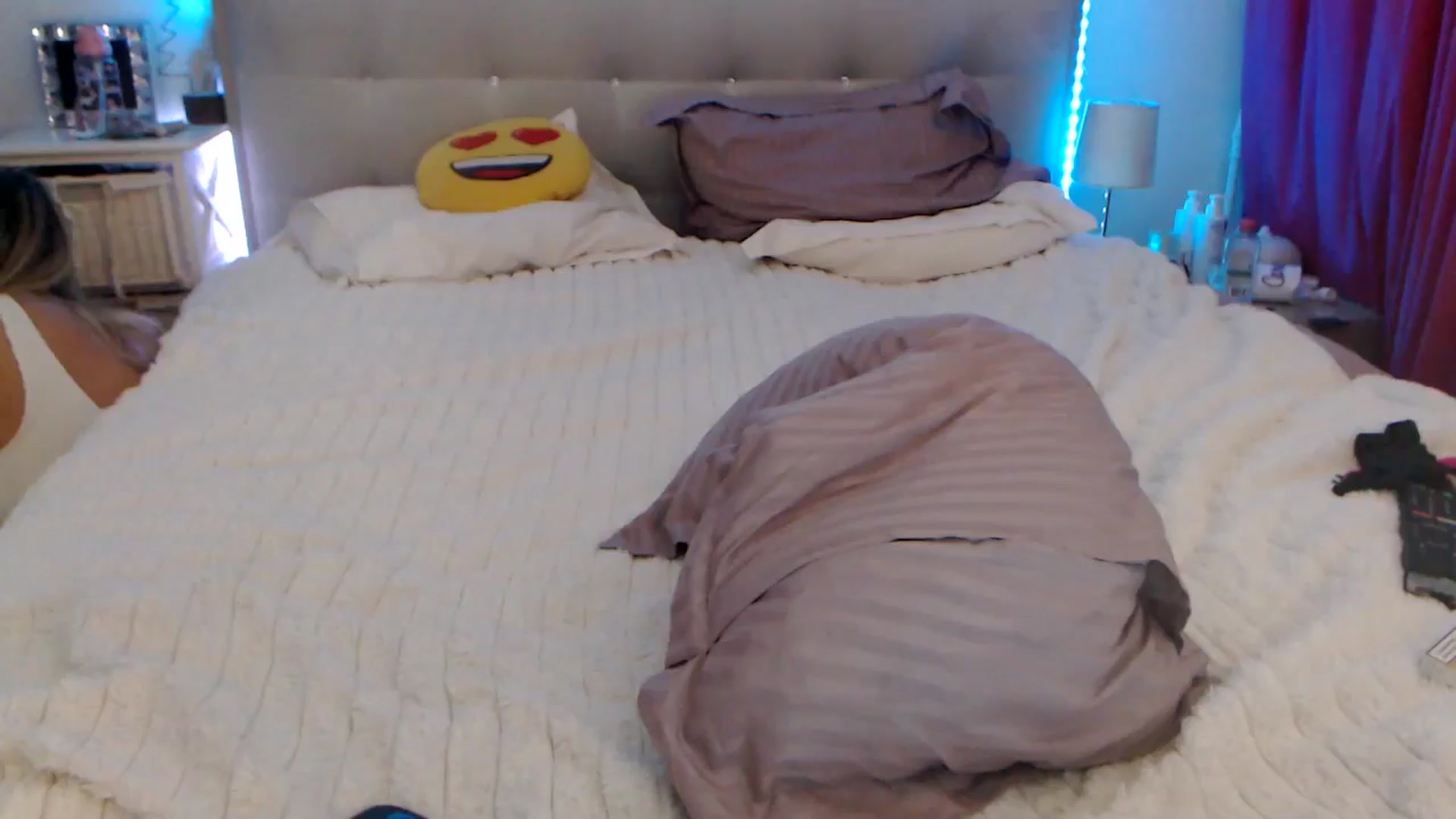 Gallery image thumbnail from CrinnaMania's myfreecams stream on, 10/14/2025, 10:42 image 16 of 20