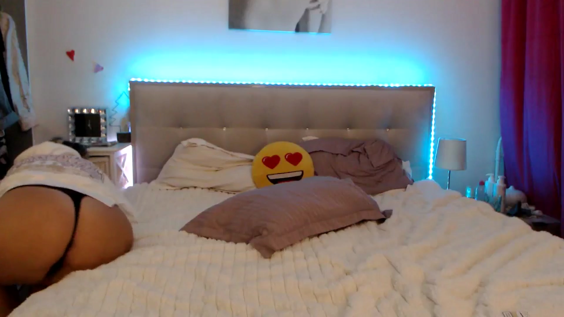Gallery image thumbnail from CrinnaMania's myfreecams stream on, 10/15/2025, 11:31 image 14 of 20