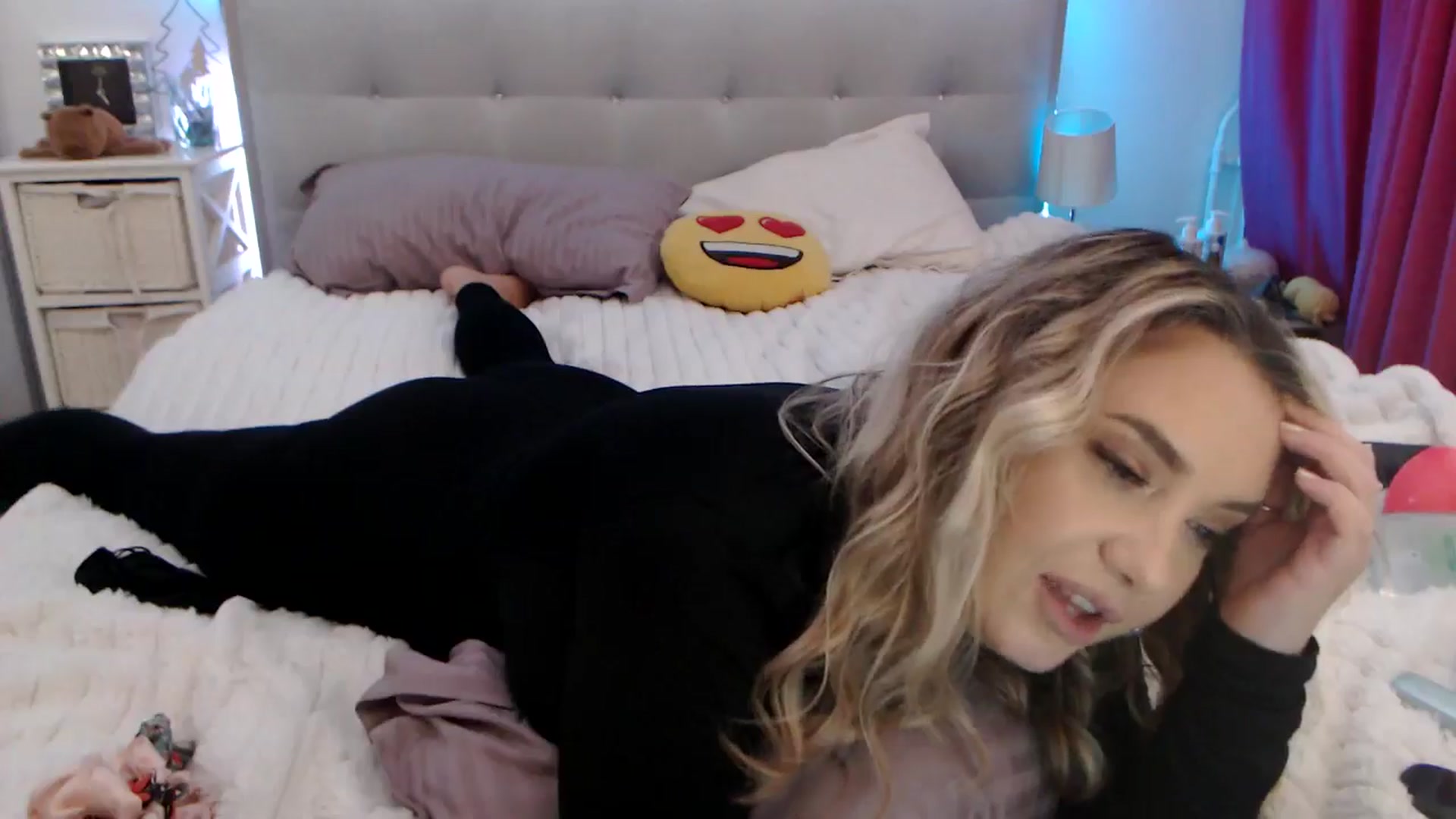 Gallery image thumbnail from CrinnaMania's myfreecams stream on, 10/20/2025, 10:09 image 18 of 20