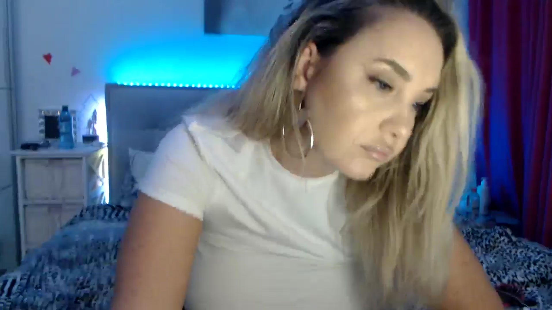 Gallery image thumbnail from CrinnaMania's myfreecams stream on, 10/27/2025, 12:59 image 5 of 20