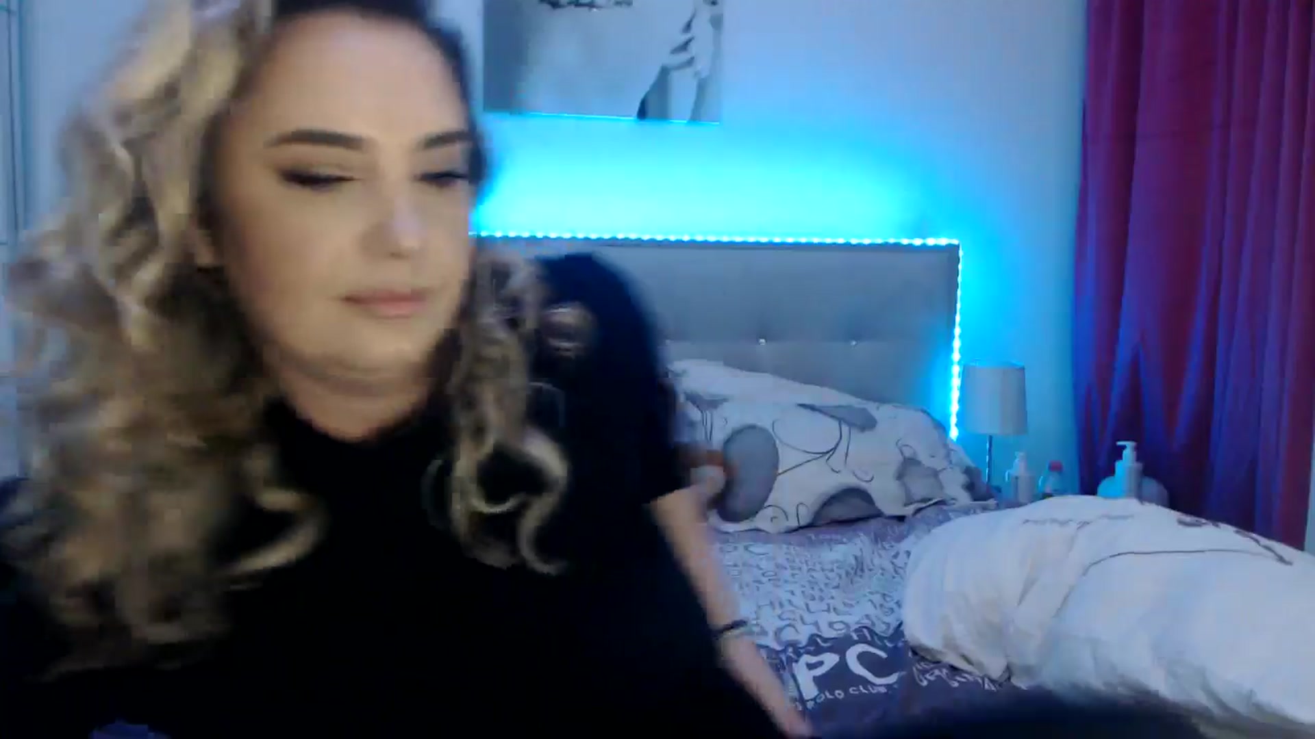 Gallery image thumbnail from CrinnaMania's myfreecams stream on, 11/07/2025, 12:11 image 9 of 20