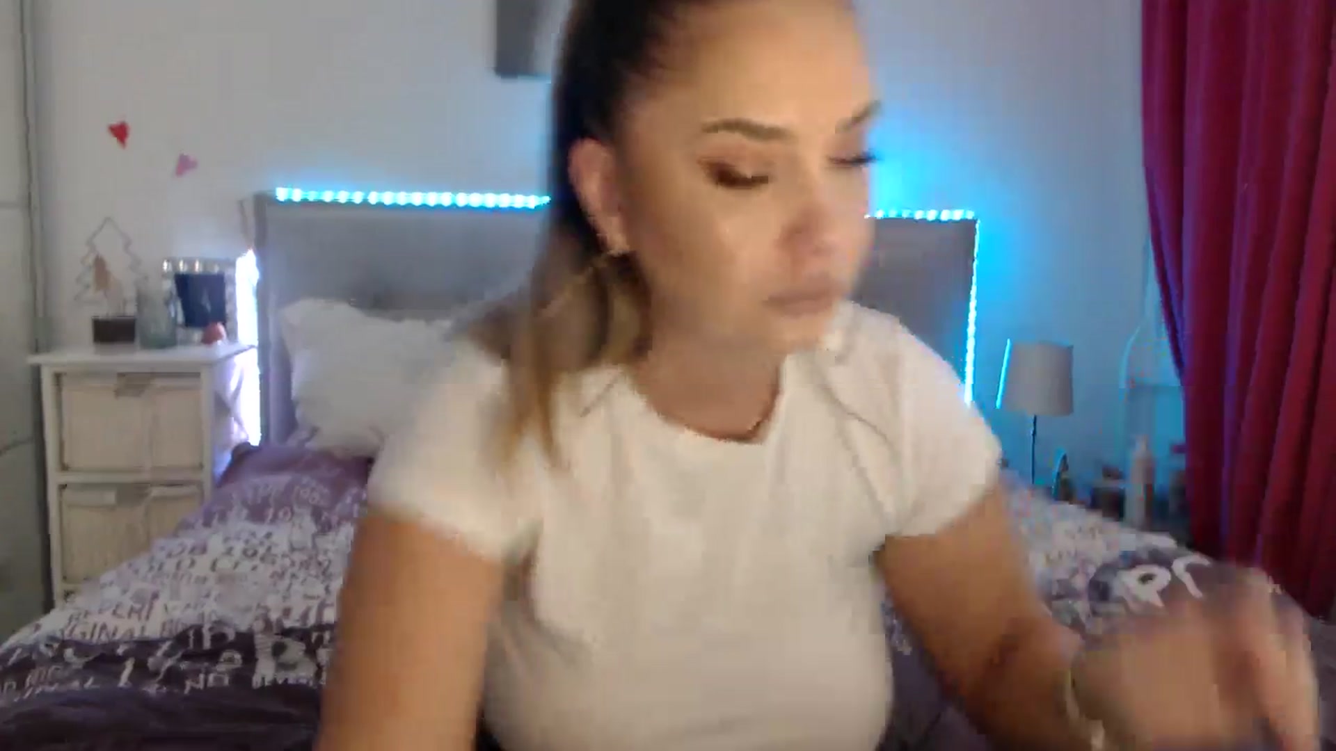 Gallery image thumbnail from CrinnaMania's myfreecams stream on, 11/20/2025, 09:47 image 17 of 20