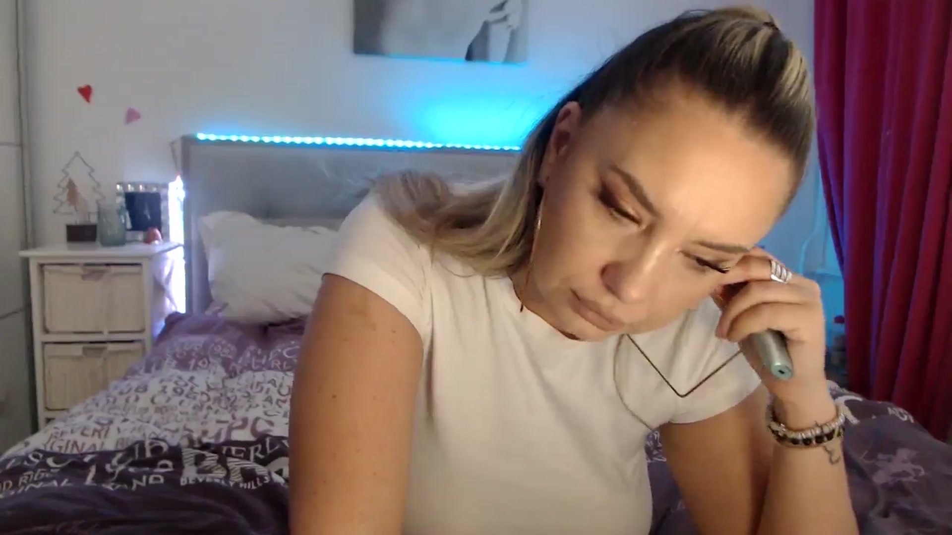 Gallery image thumbnail from CrinnaMania's myfreecams stream on, 11/20/2025, 09:47 image 19 of 20