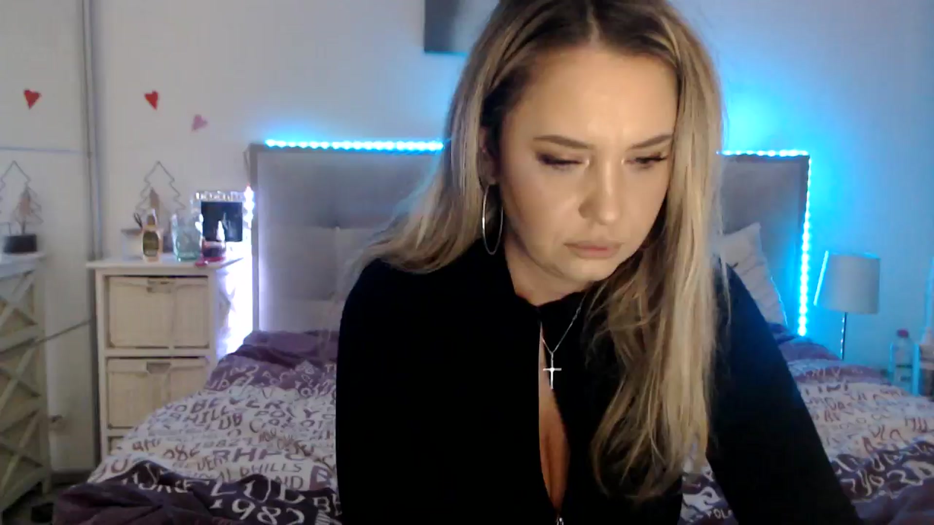 Gallery image thumbnail from CrinnaMania's myfreecams stream on, 11/24/2025, 11:24 image 7 of 20