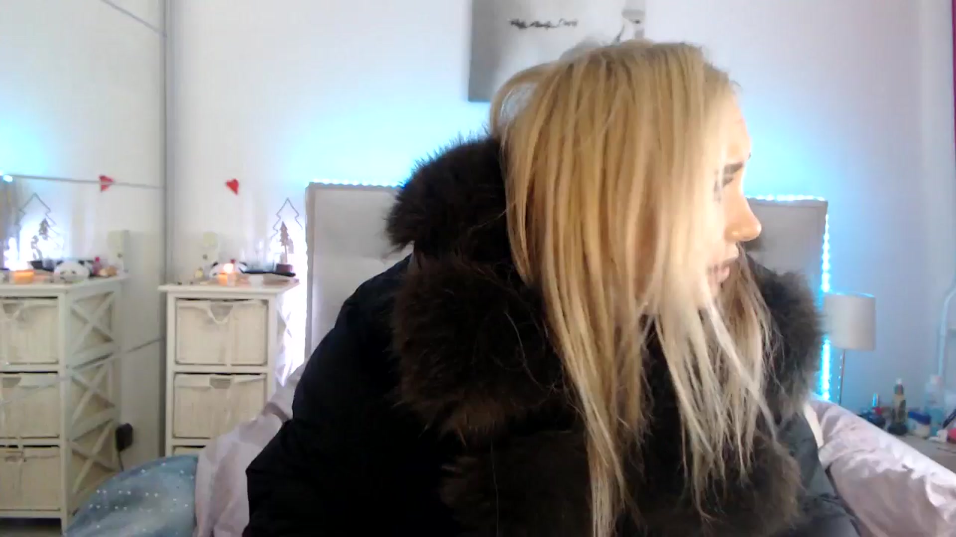 Gallery image thumbnail from CrinnaMania's myfreecams stream on, 01/08/2026, 12:30 image 1 of 20
