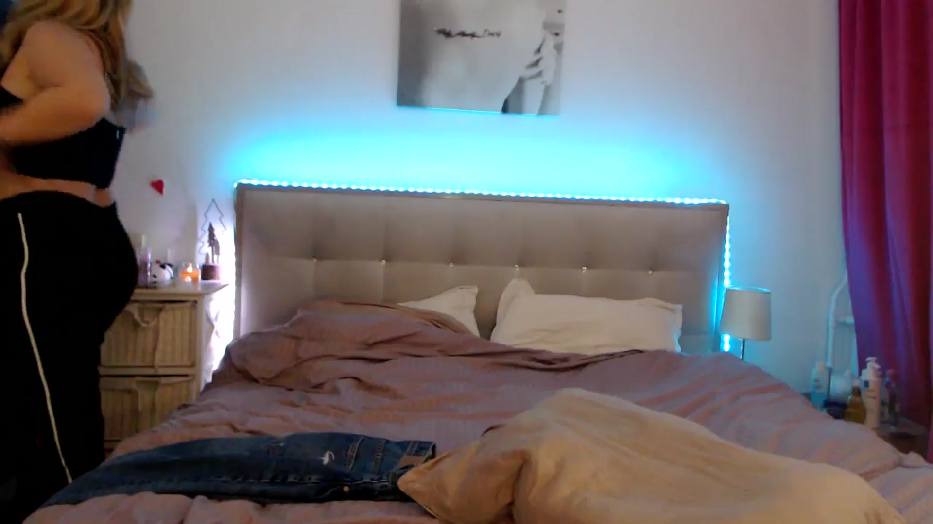 Gallery image thumbnail from CrinnaMania's myfreecams stream on, 01/09/2026, 12:21 image 15 of 20