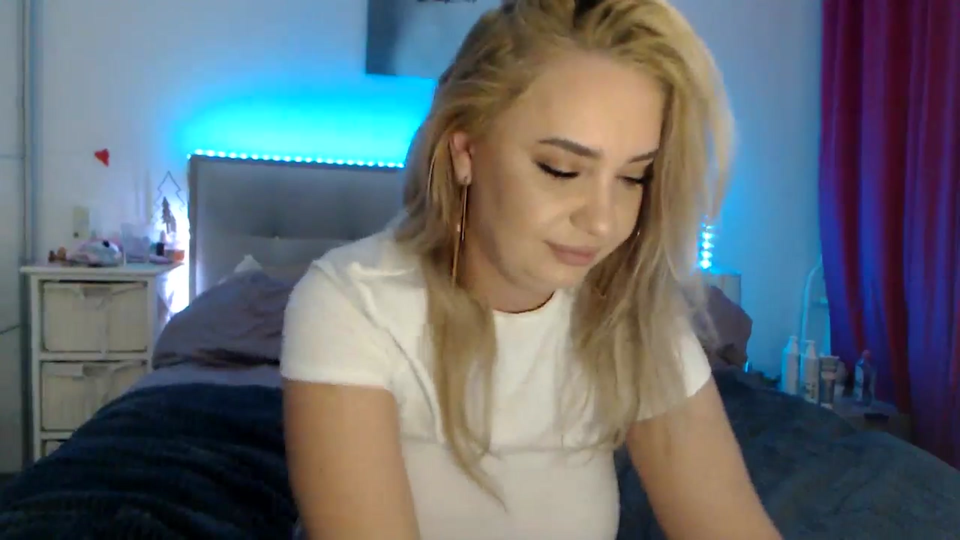 Gallery image thumbnail from CrinnaMania's myfreecams stream on, 01/12/2026, 10:05 image 10 of 20