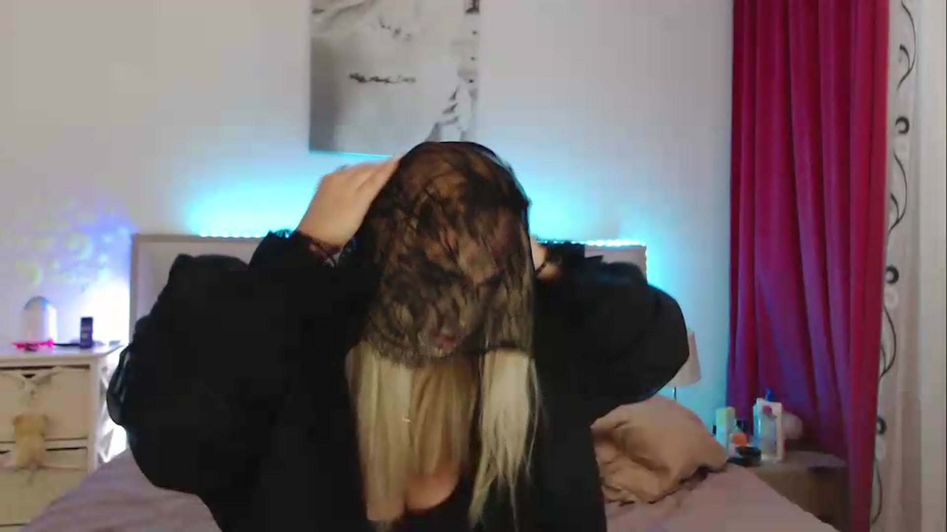 Gallery image thumbnail from CrinnaMania's myfreecams stream on, 08/12/2026, 10:48 image 4 of 20