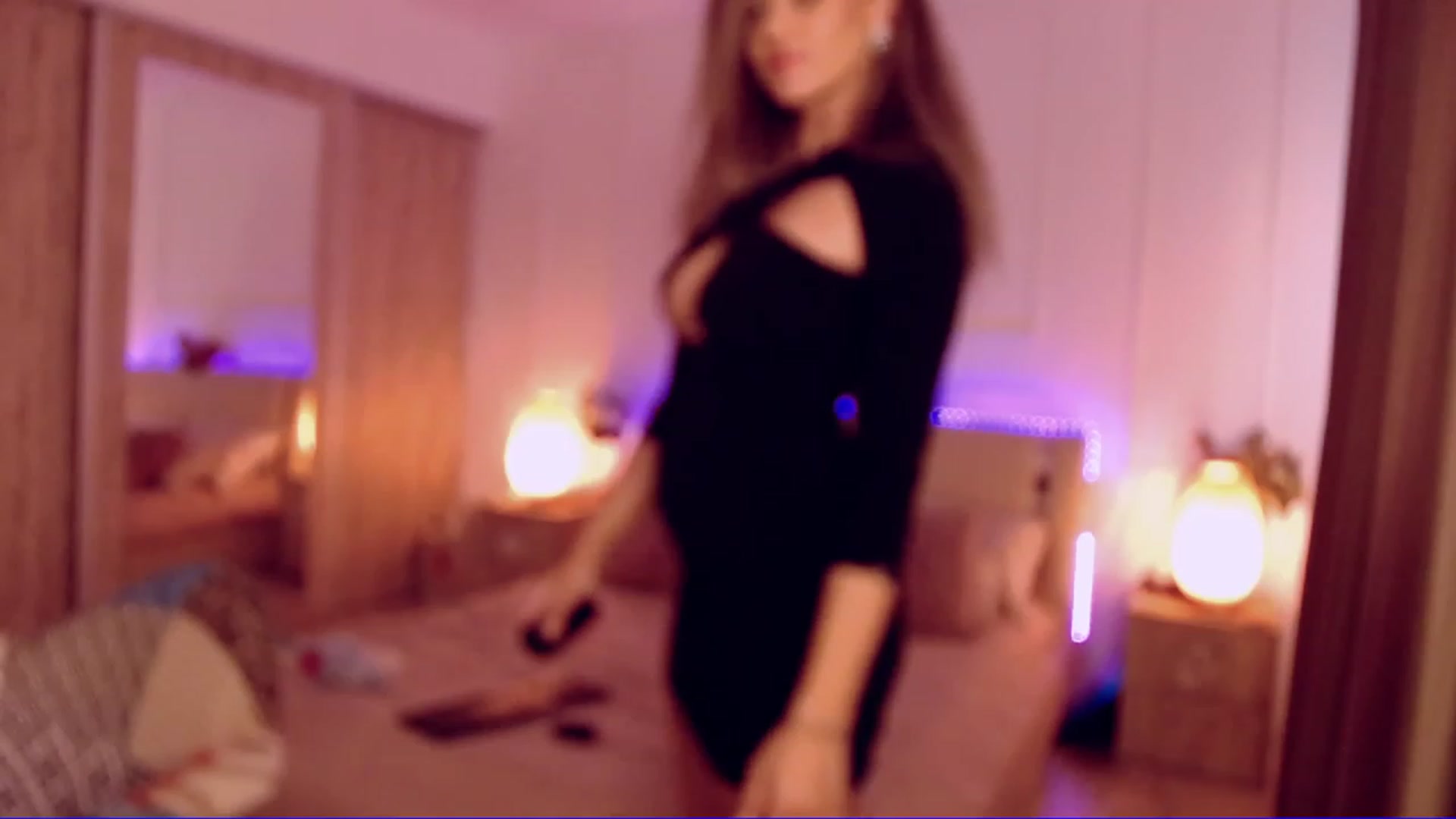 Gallery image thumbnail from Cris_Doll's myfreecams stream on, 09/16/2023, 04:47 image 13 of 20