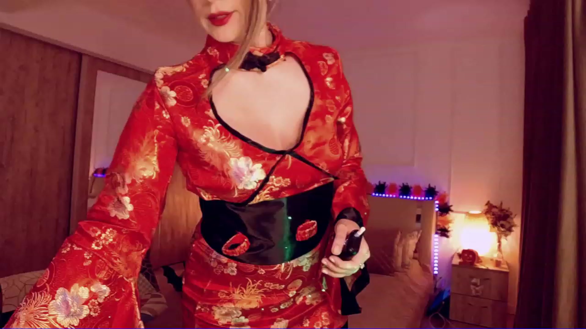 Gallery image thumbnail from Cris_Doll's myfreecams stream on, 11/01/2023, 03:01 image 4 of 20
