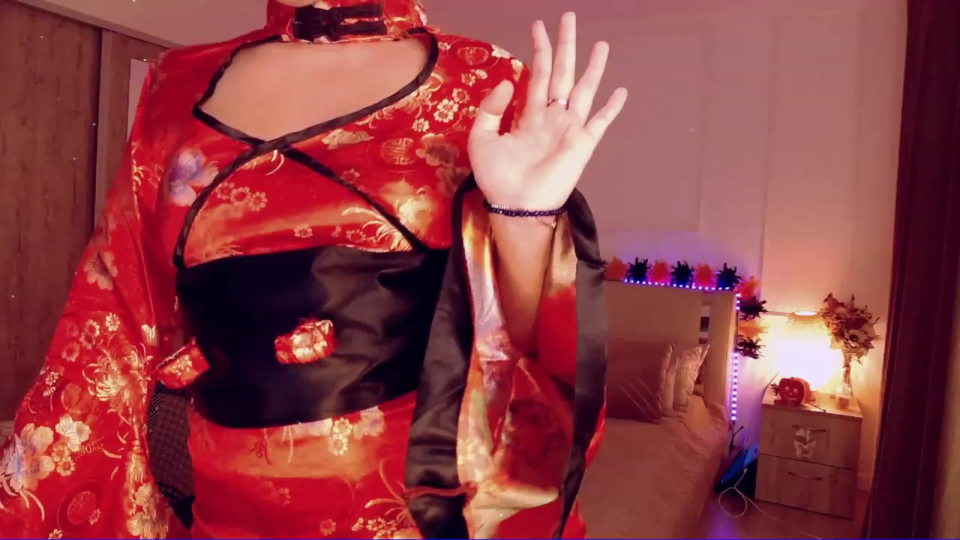 Gallery image thumbnail from Cris_Doll's myfreecams stream on, 11/01/2023, 03:31 image 20 of 20