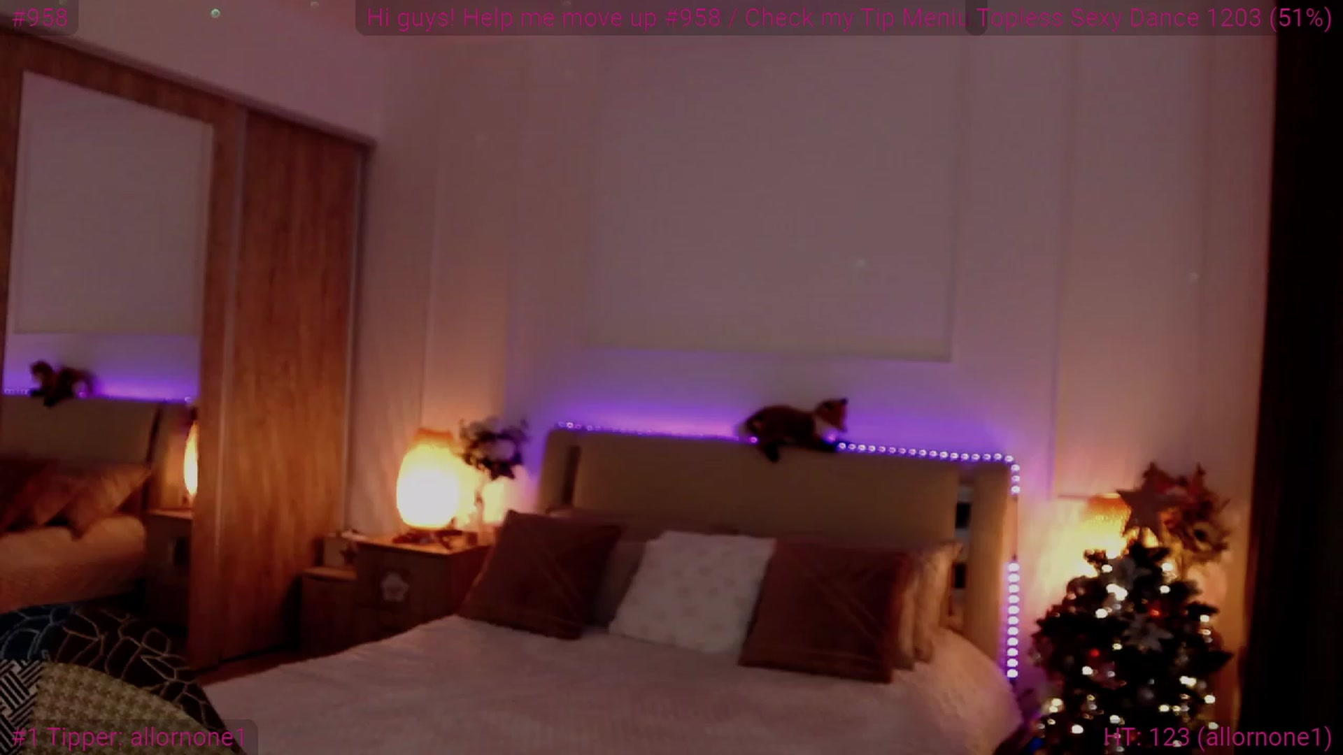 Gallery image thumbnail from Cris_Doll's myfreecams stream on, 12/16/2023, 05:43 image 3 of 20