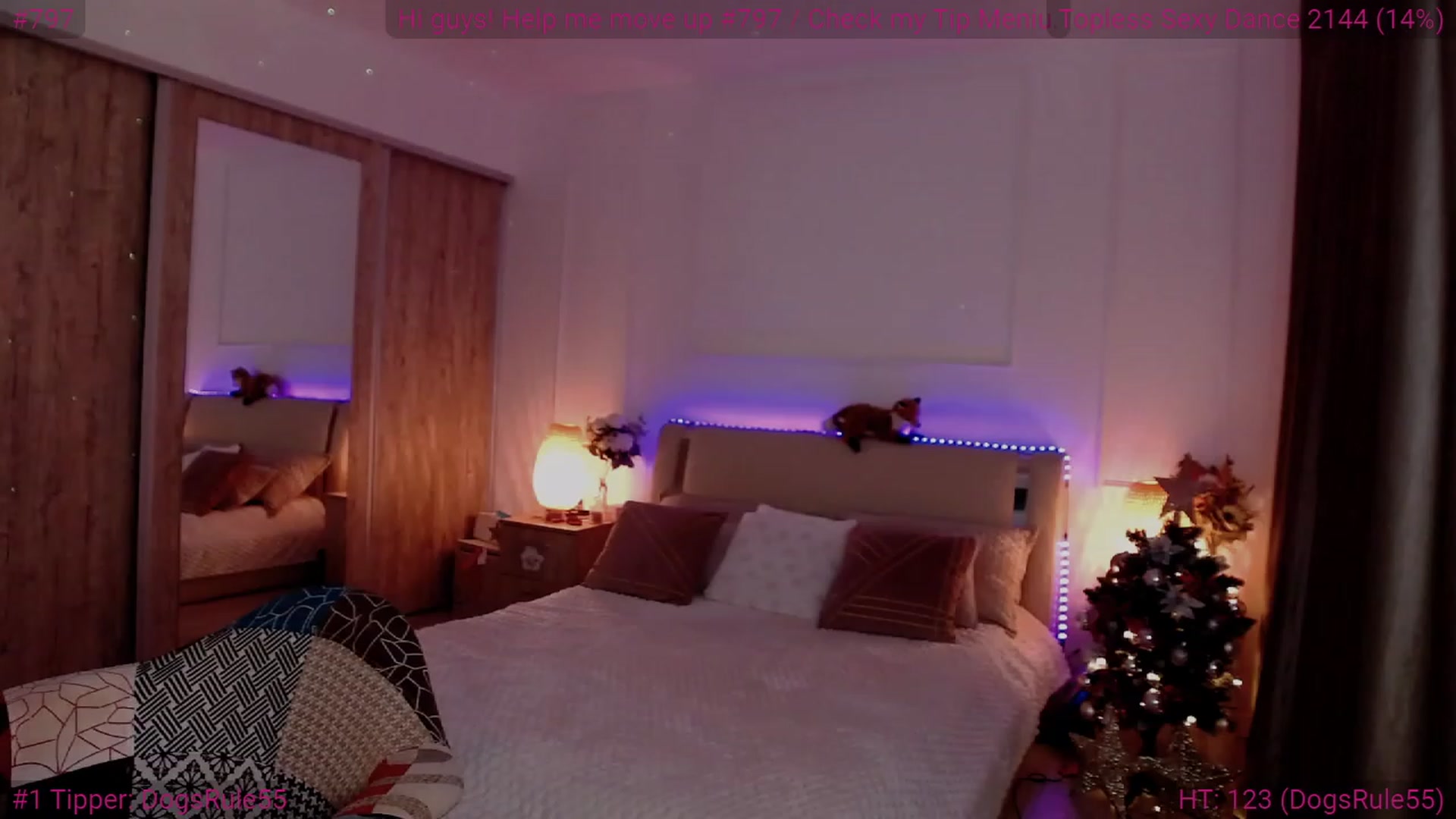 Gallery image thumbnail from Cris_Doll's myfreecams stream on, 12/18/2023, 05:40 image 6 of 20
