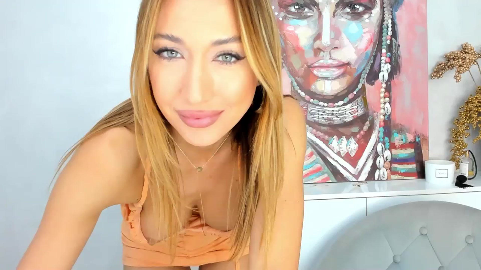 Gallery image thumbnail from CrissMiss's myfreecams stream on, 04/09/2024, 14:21 image 2 of 20