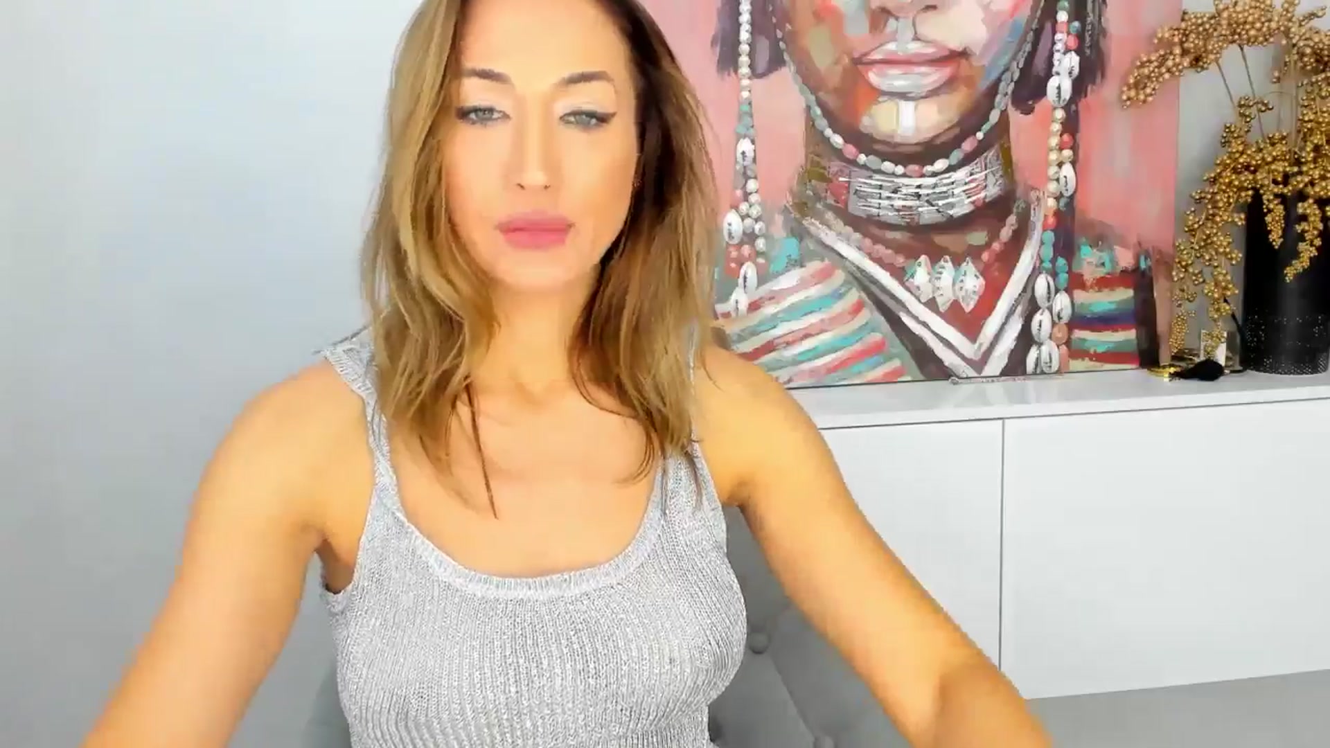 Gallery image thumbnail from CrissMiss's myfreecams stream on, 05/25/2025, 14:44 image 18 of 20
