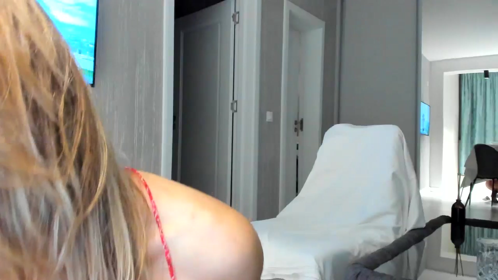 Gallery image thumbnail from CrissMiss's myfreecams stream on, 09/06/2025, 19:28 image 6 of 20