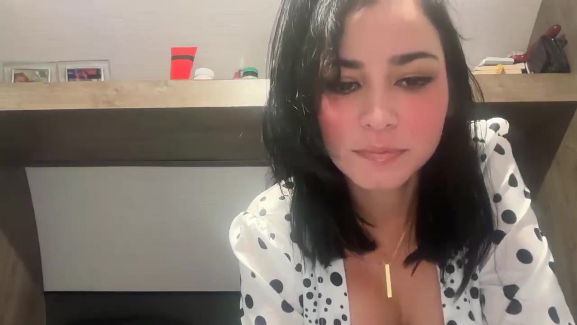 Gallery image thumbnail from Cristal26's myfreecams stream on, 08/24/2025, 15:15 image 5 of 20