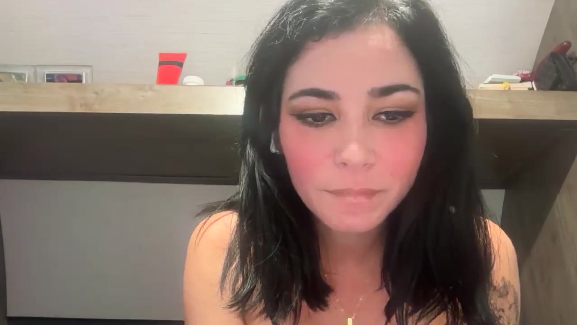 Gallery image thumbnail from Cristal26's myfreecams stream on, 08/24/2025, 16:21 image 7 of 20