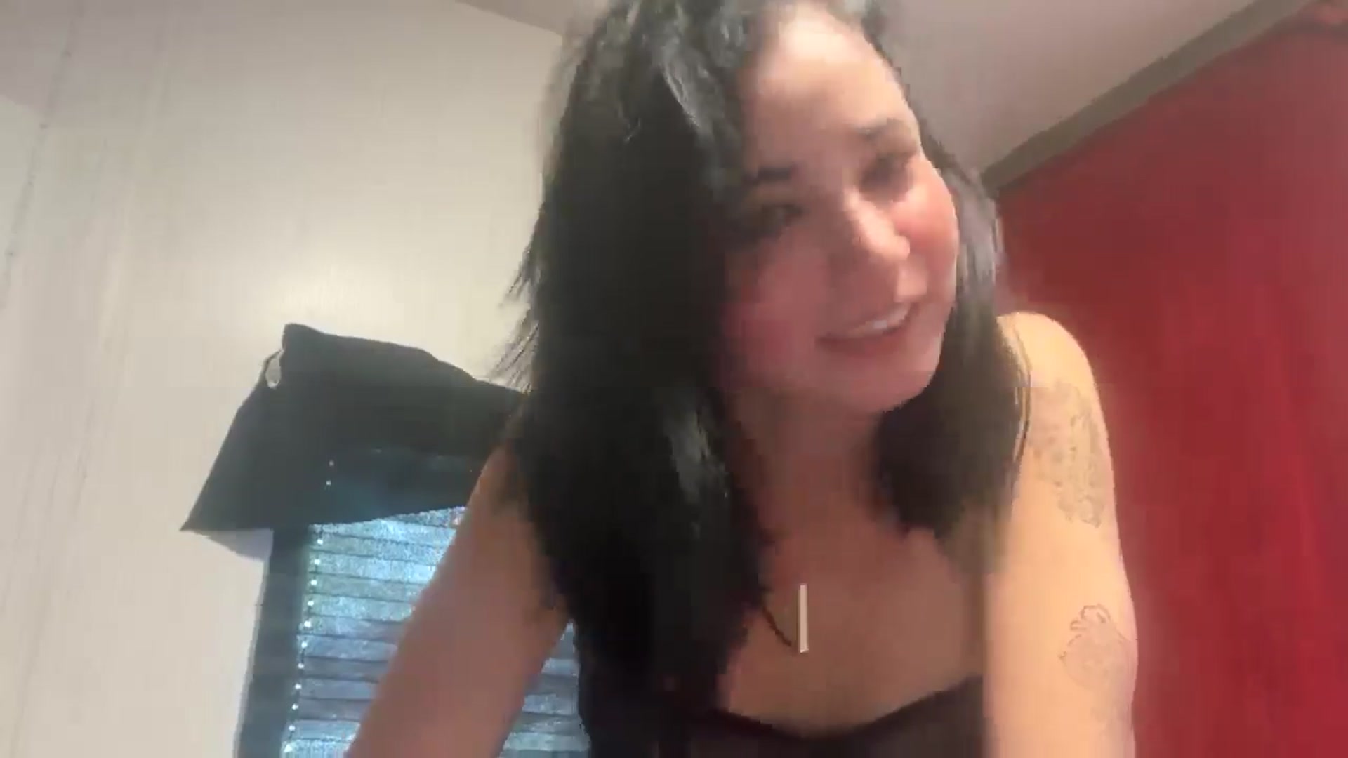 Gallery image thumbnail from Cristal26's myfreecams stream on, 08/24/2025, 16:21 image 15 of 20