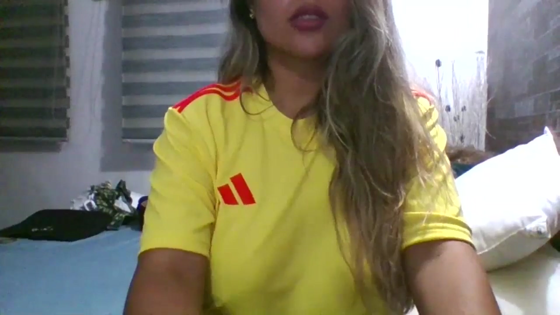 Gallery image thumbnail from Cristal_2018's myfreecams stream on, 09/11/2024, 24:40 image 3 of 20