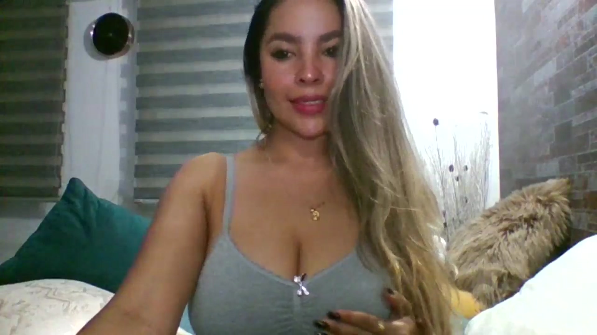 Gallery image thumbnail from Cristal_2018's myfreecams stream on, 09/26/2024, 24:57 image 5 of 20