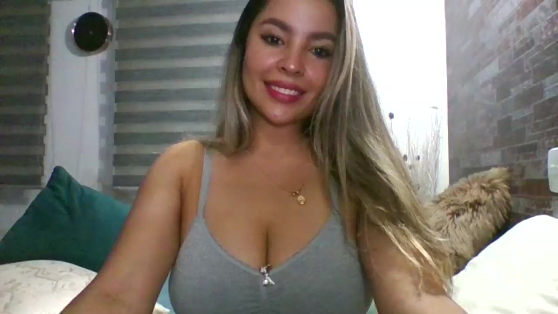 Gallery image thumbnail from Cristal_2018's myfreecams stream on, 09/26/2024, 24:57 image 1 of 20