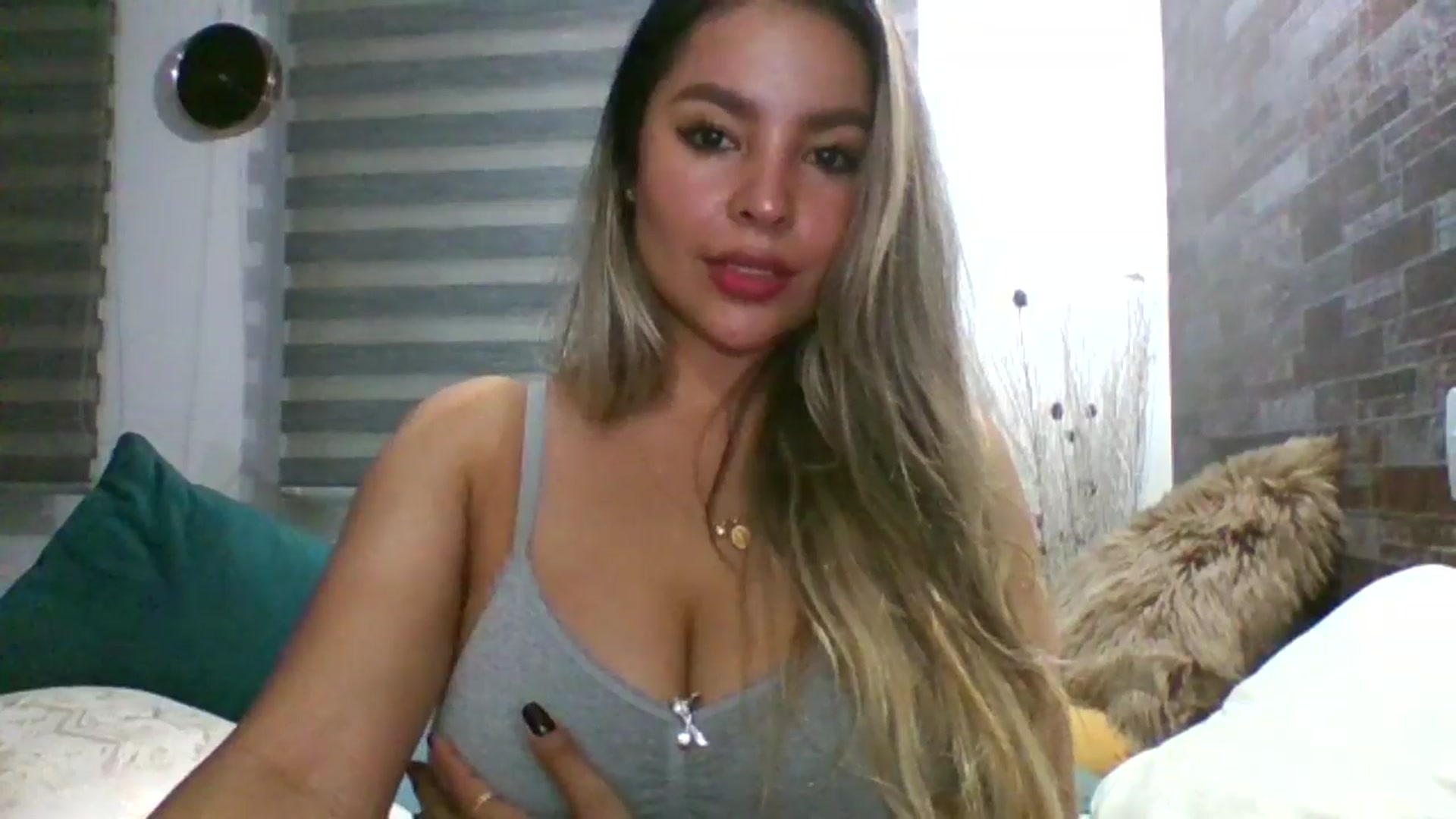 Gallery image thumbnail from Cristal_2018's myfreecams stream on, 09/26/2024, 24:57 image 18 of 20