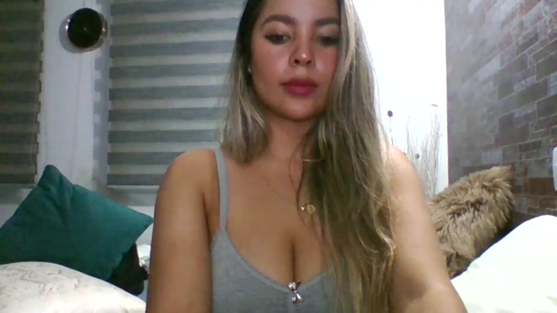 Gallery image thumbnail from Cristal_2018's myfreecams stream on, 09/26/2024, 24:57 image 20 of 20