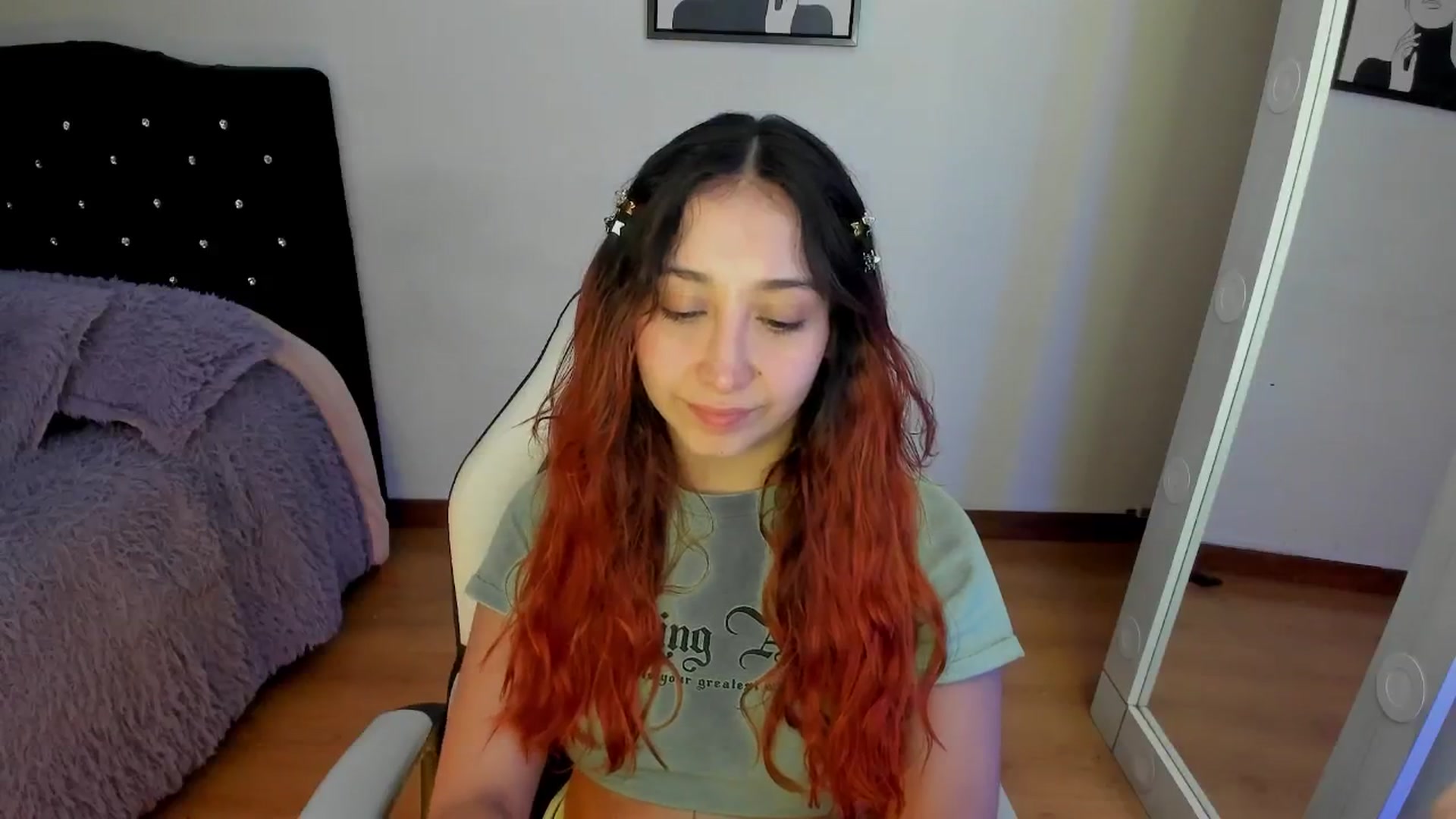 Gallery image thumbnail from Cristal_kat's myfreecams stream on, 10/25/2024, 08:11 image 8 of 20